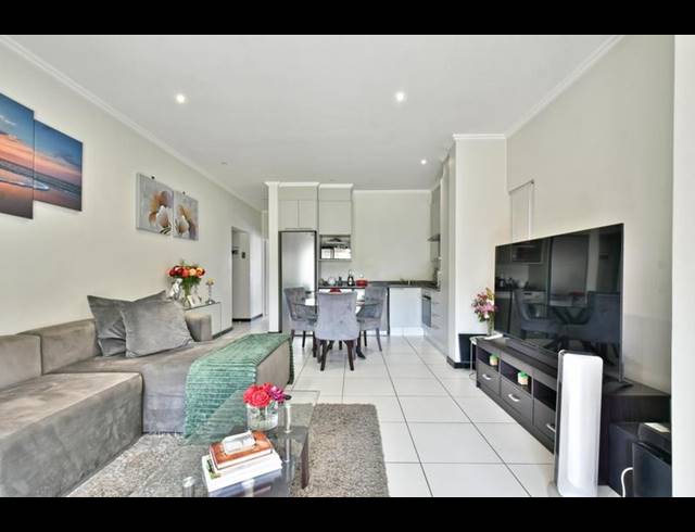 1 BEDROOM APARTMENT FOR SALE IN LONEHILL